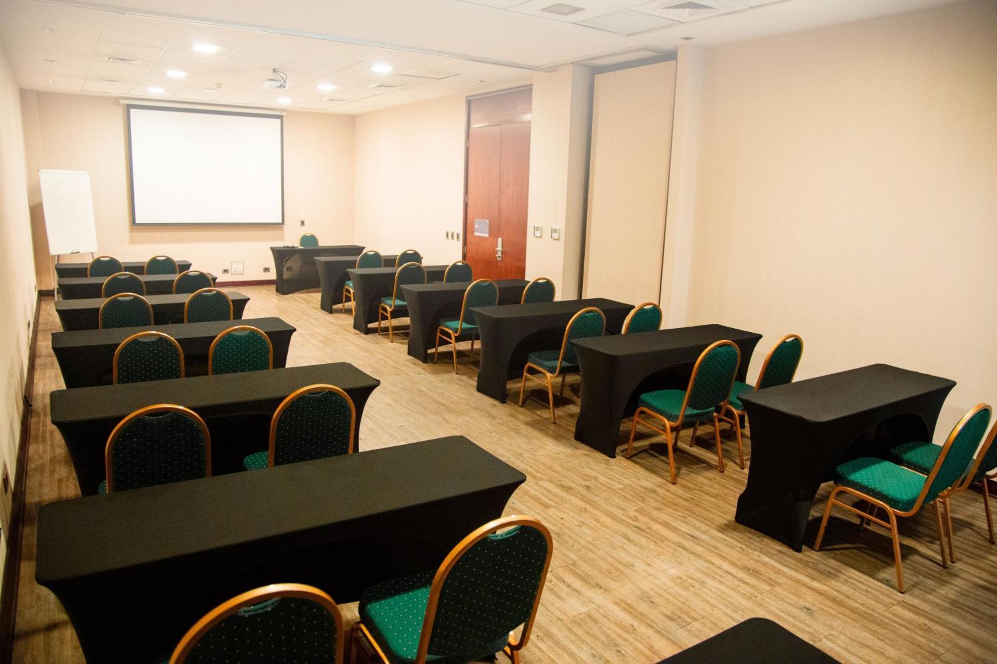Abba Presidente Hotel