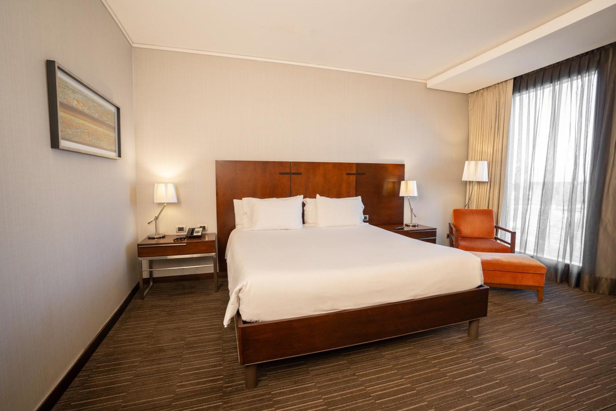 Hilton Garden Airport Hotel Santiago