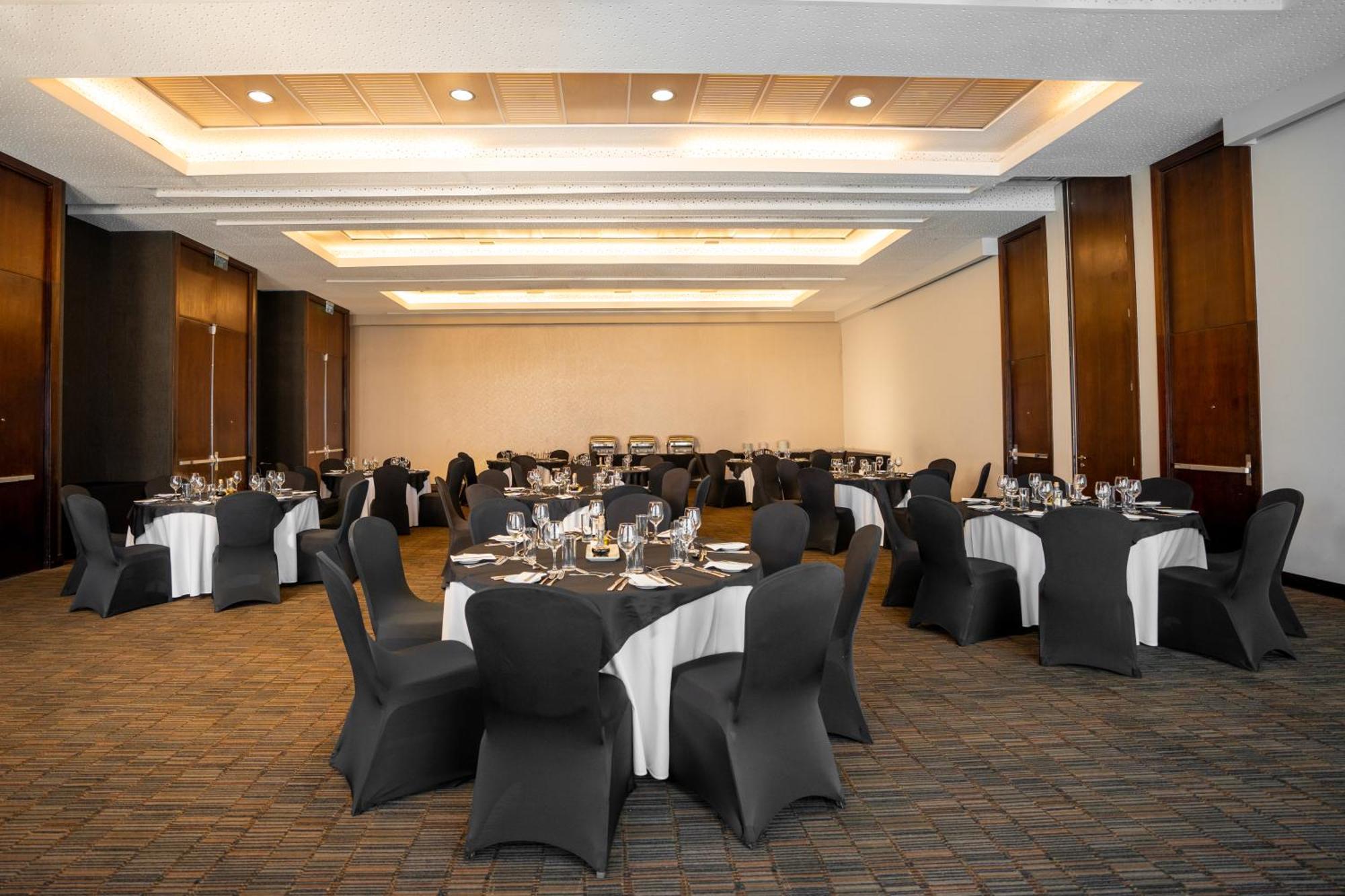 Hotel Hilton Garden Airport 3*