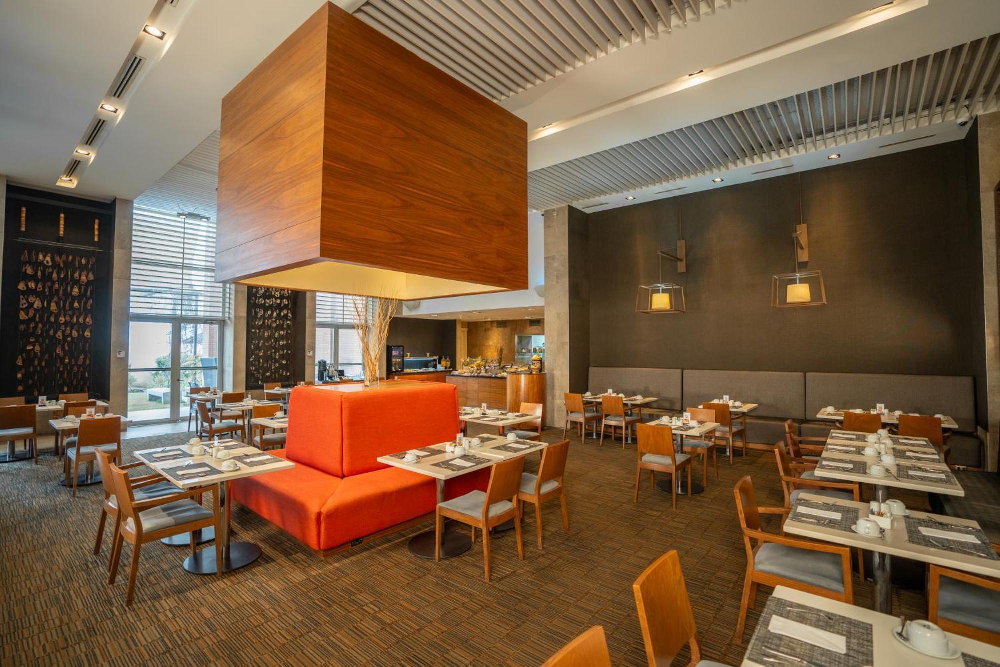 Hilton Garden Airport Hotel