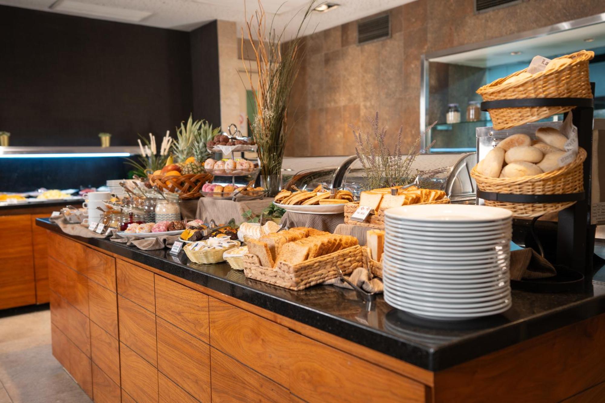 Hilton Garden Airport Hotel