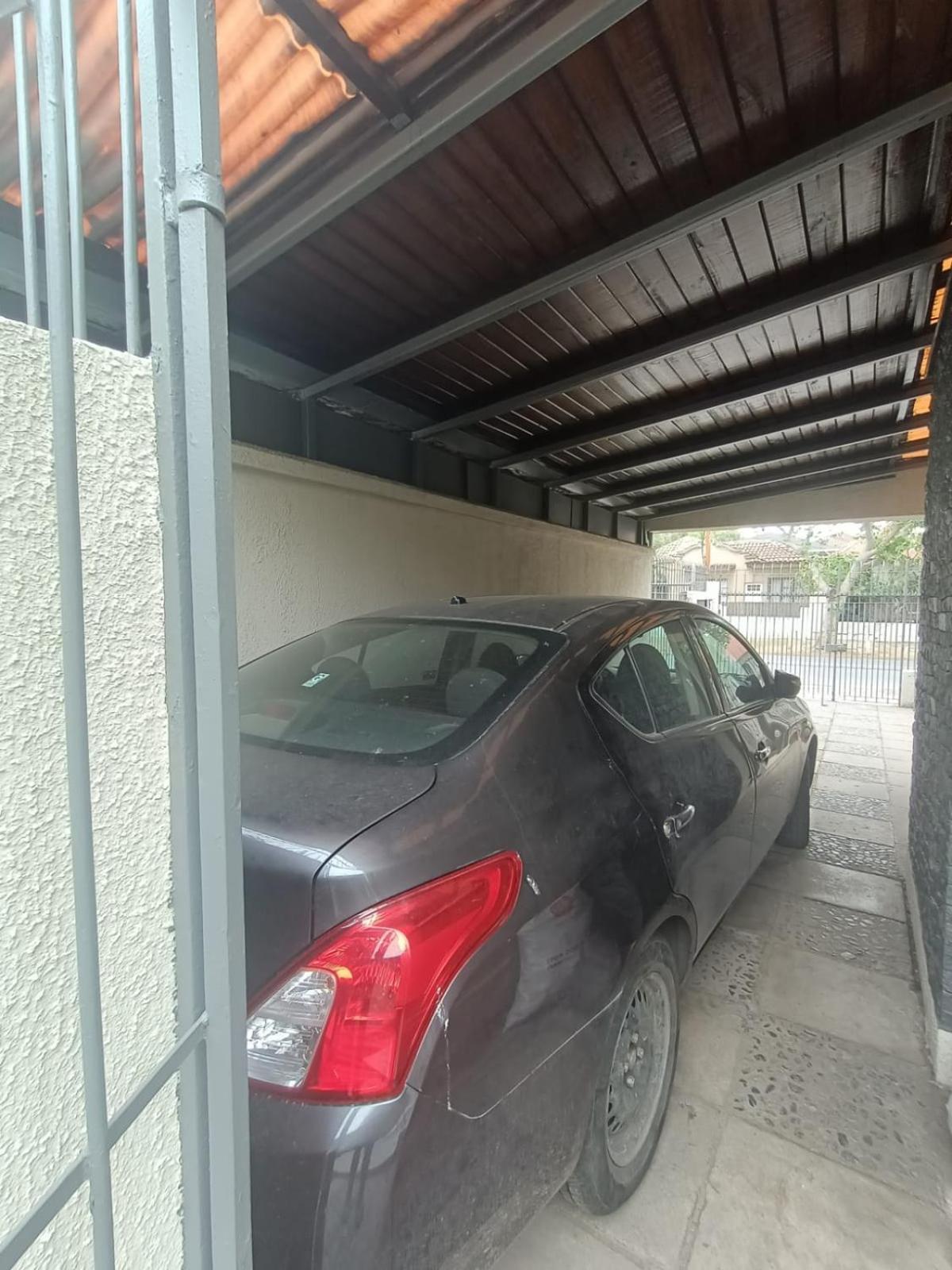 Familiar Nunoa Con Estacionamiento A Pasos Del Estadio Nacional E Isp * Santiago de Chile
