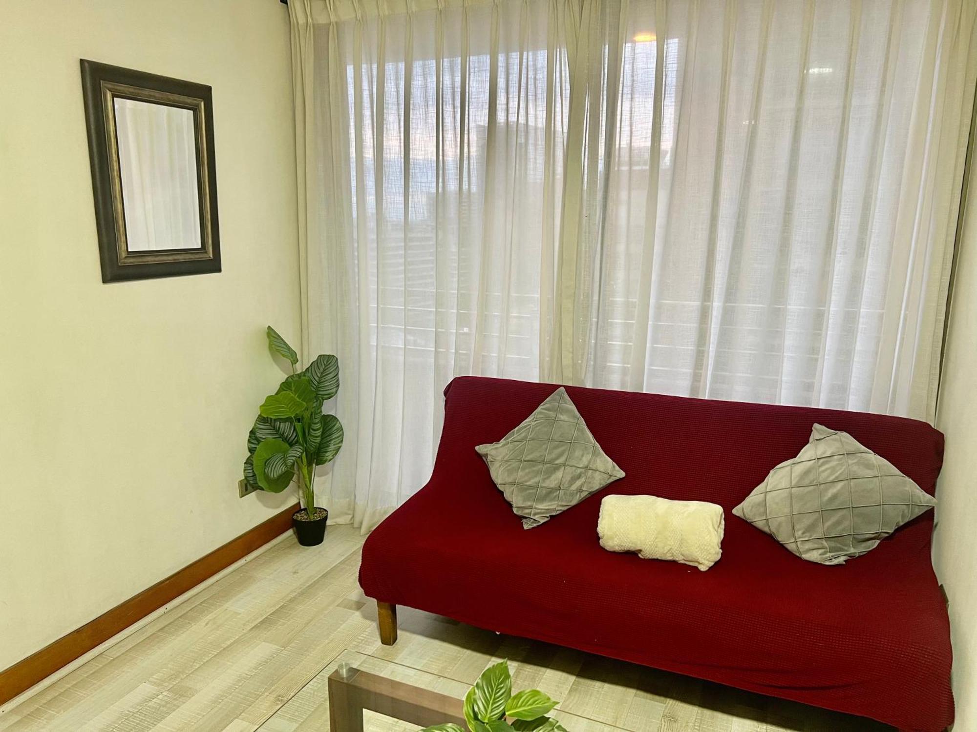 Confortable Departamento A Pasos De Escuela Militar 1 Dormitorio + 1 Persona Extra Santiago de Chile