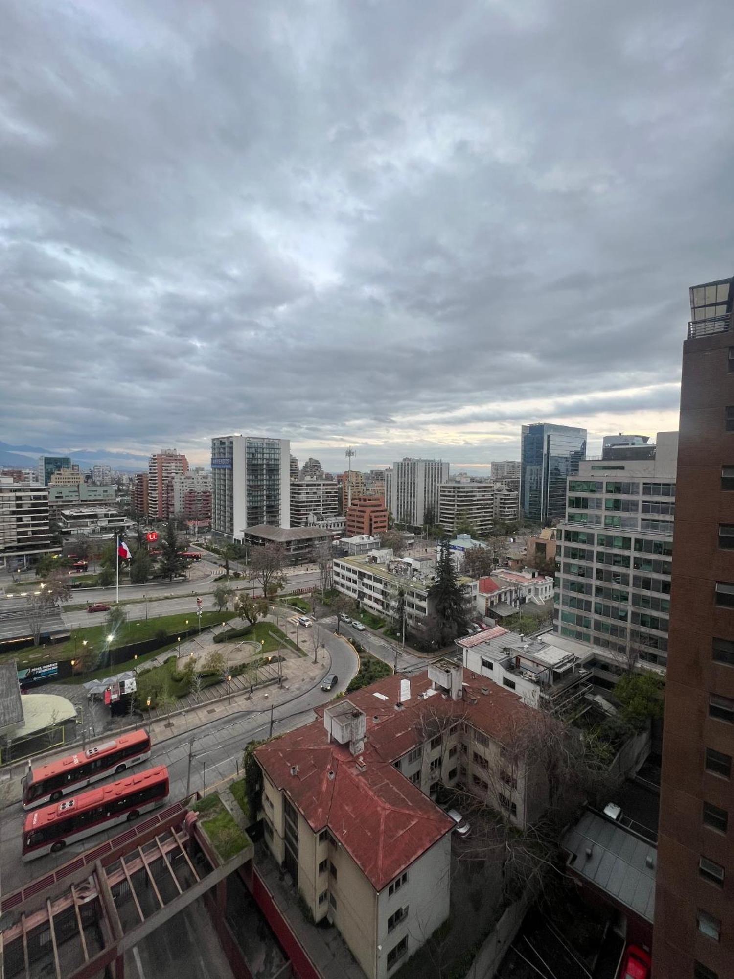 Confortable Departamento A Pasos De Escuela Militar 1 Dormitorio + 1 Persona Extra * Santiago de Chile