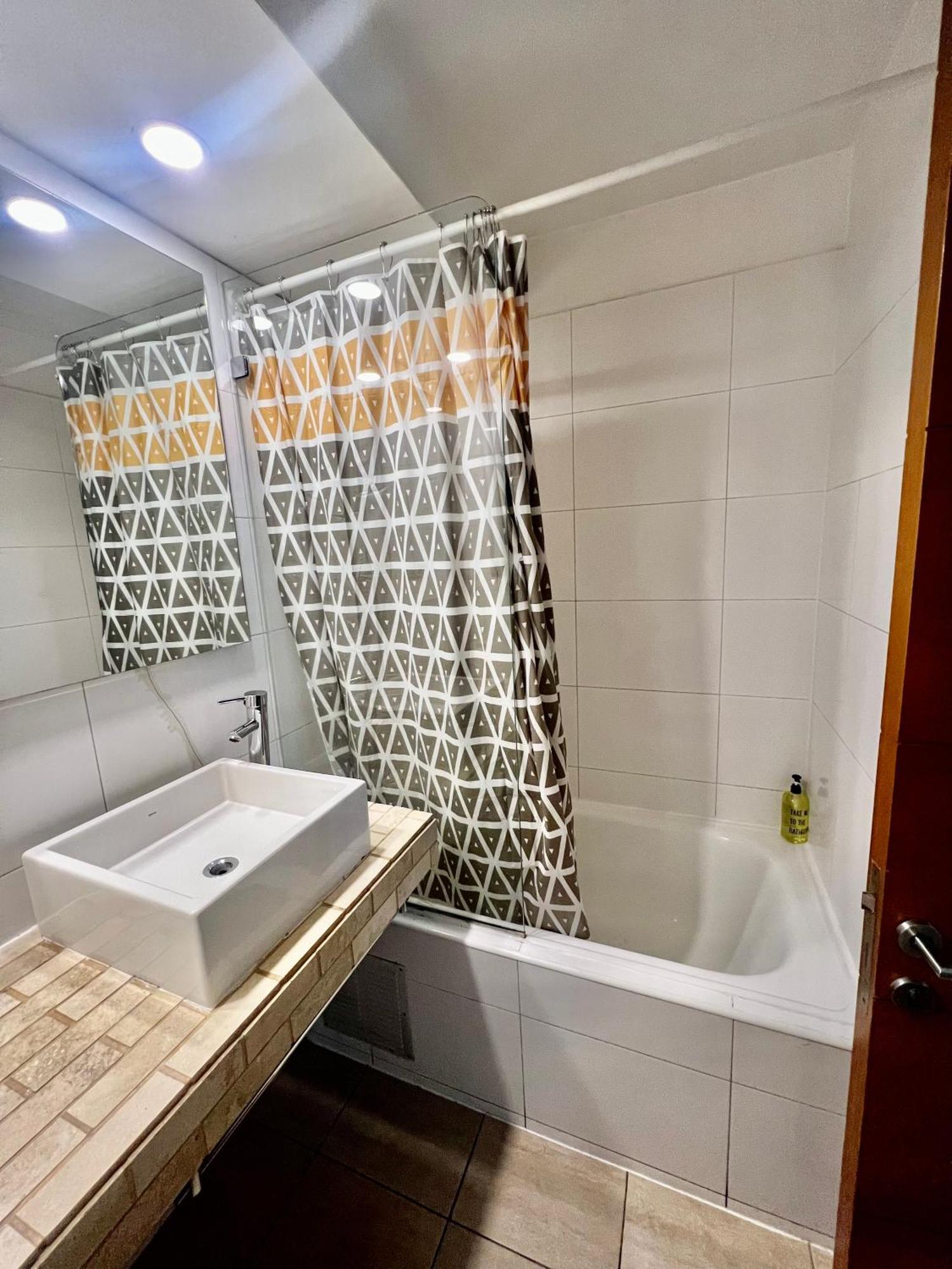 Confortable Departamento A Pasos De Escuela Militar 1 Dormitorio + 1 Persona Extra