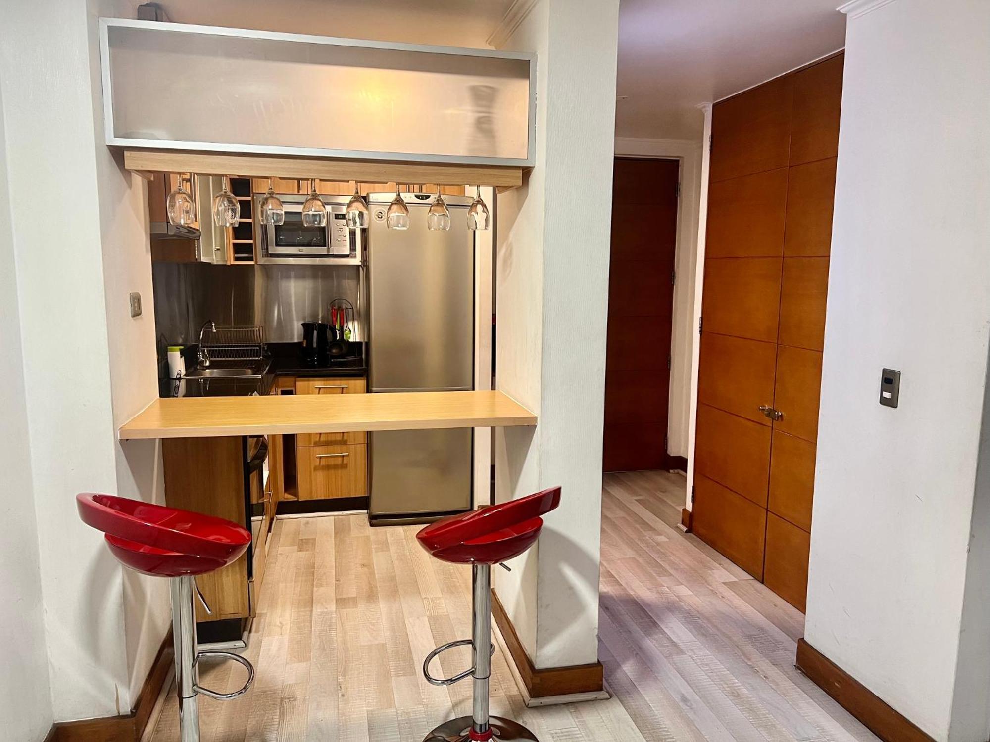 Confortable Departamento A Pasos De Escuela Militar 1 Dormitorio + 1 Persona Extra * Santiago de Chile