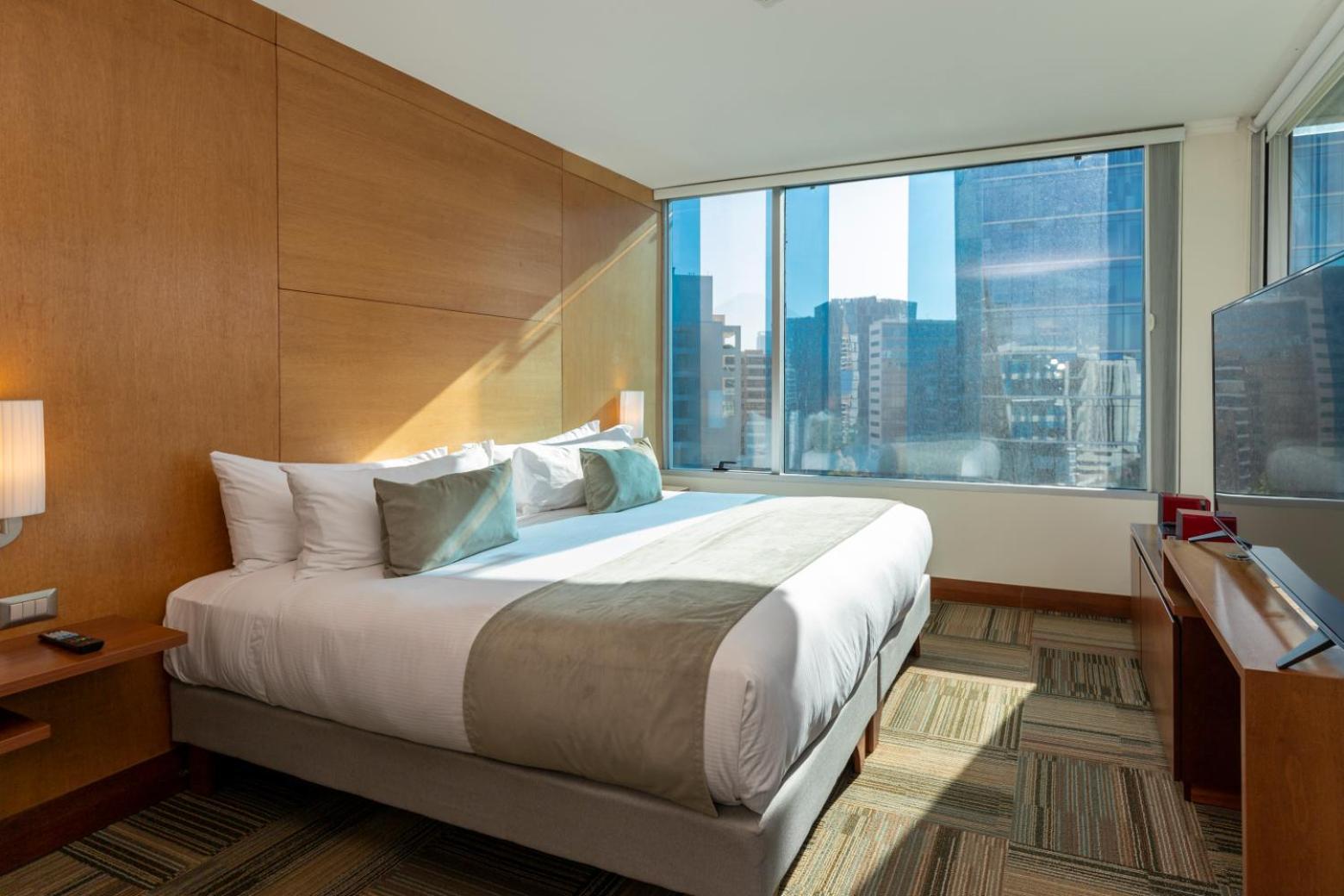 Hotel Western Premier Marina Condes 4*