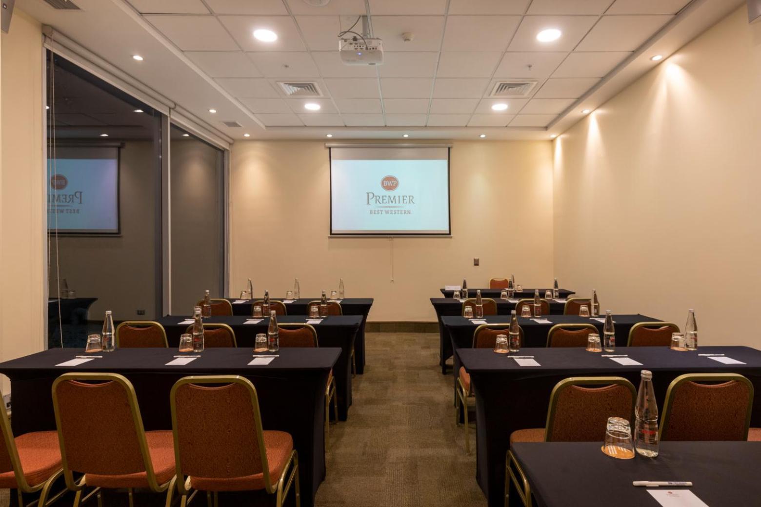 Western Premier Marina Condes Hotel