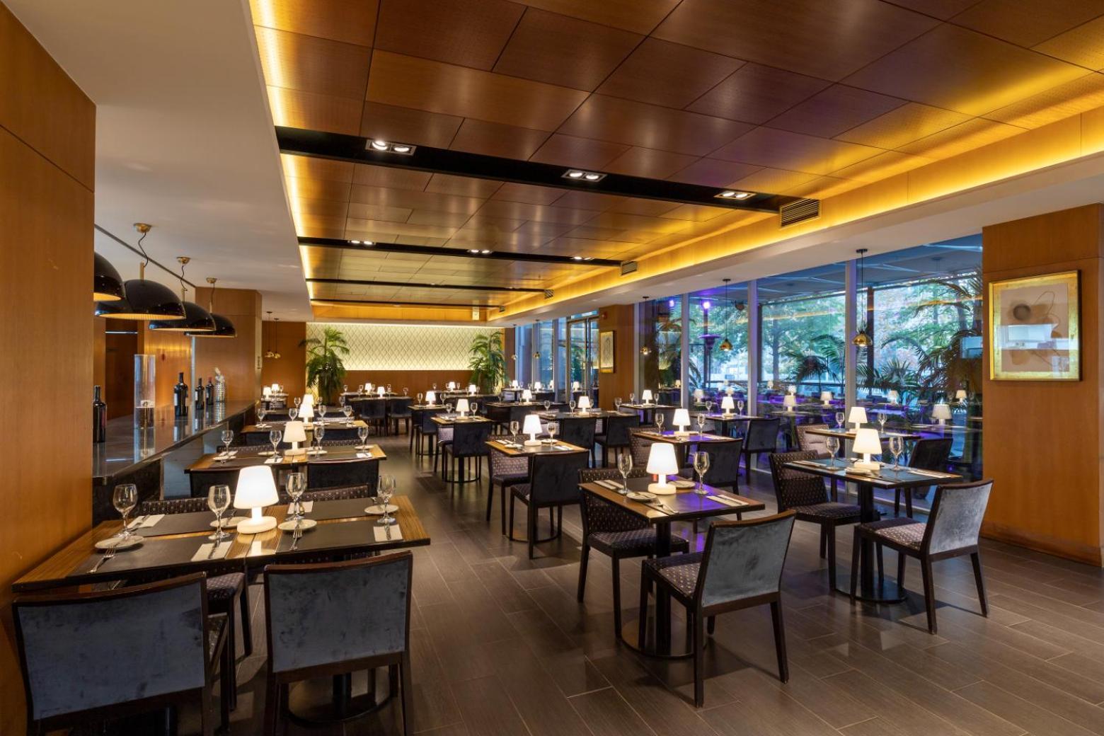 Hotel Western Premier Marina Condes 4*