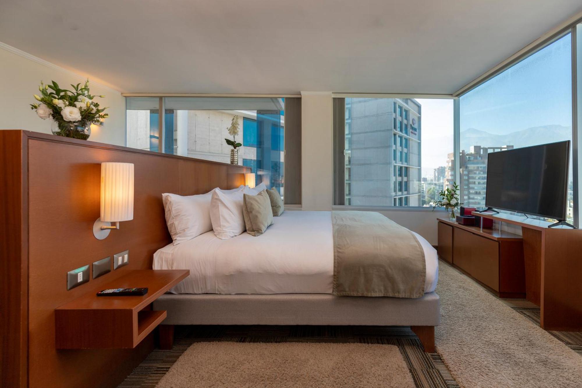 Western Premier Marina Condes