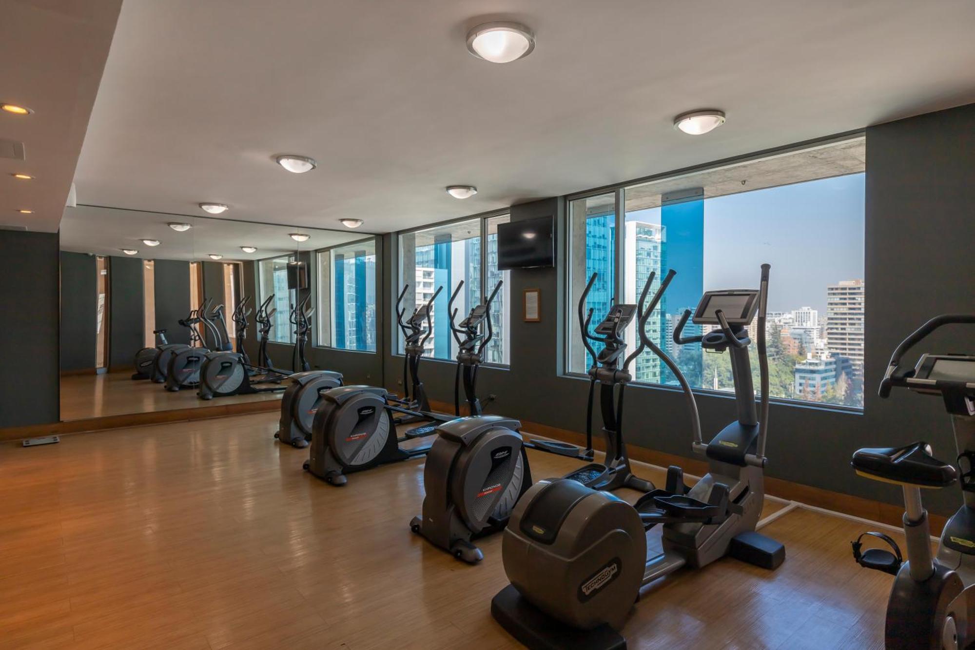 Hotel Western Premier Marina Condes 4*