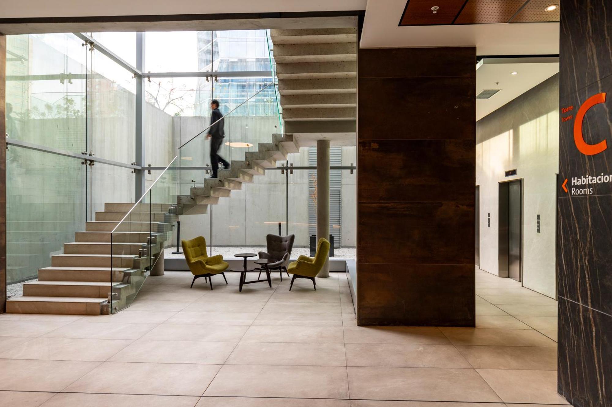 Western Premier Marina Condes 4*