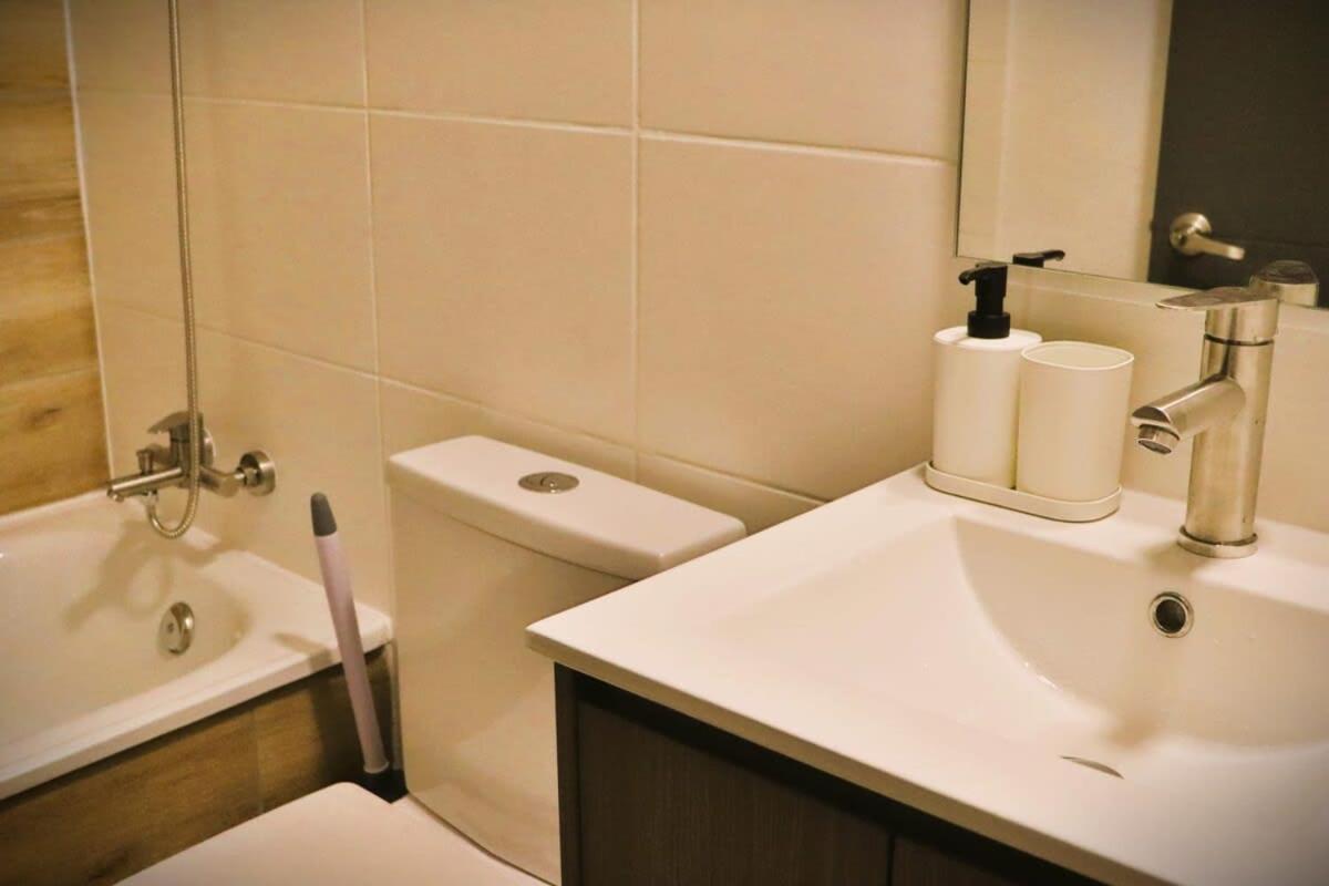 Hom I Acogedor En Centro Curico Apartamento