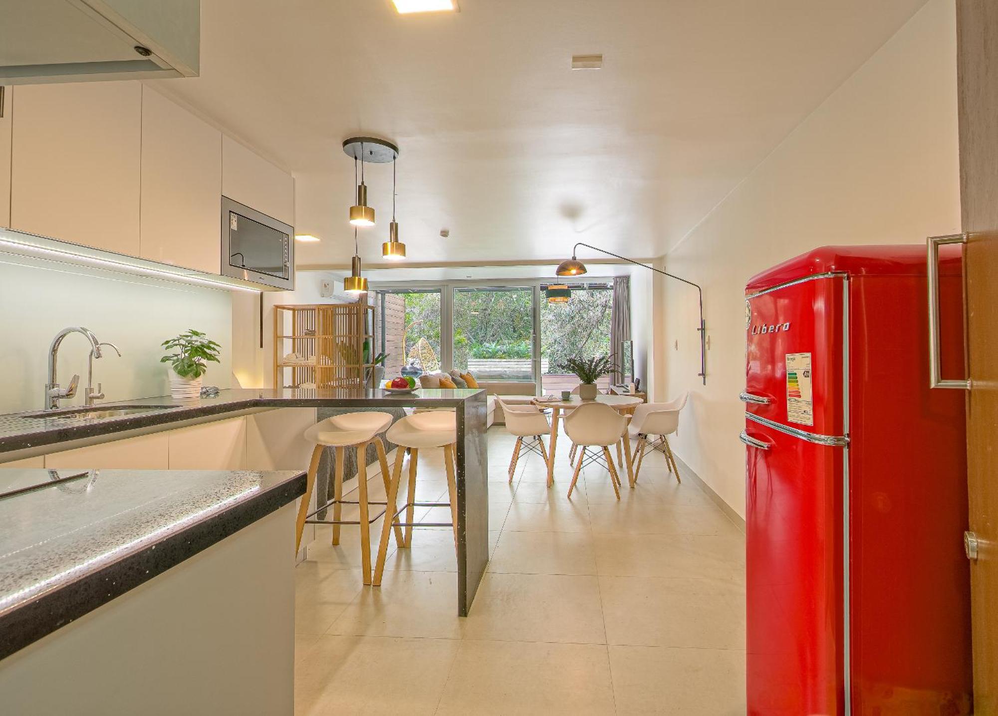 Apartamento King-size Bed With Terrace And Air Conditioning!