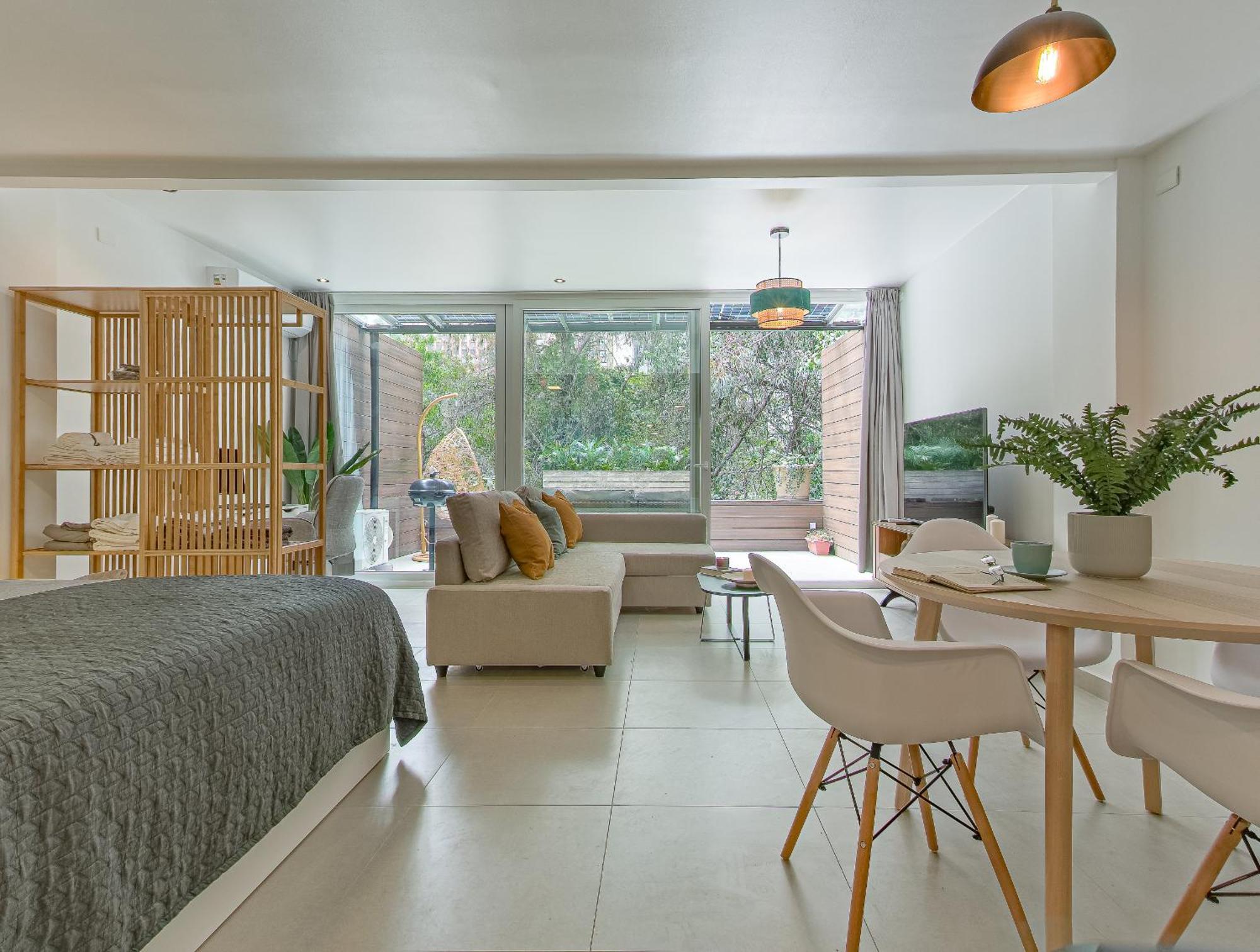 King-size Bed With Terrace And Air Conditioning! Apartamento