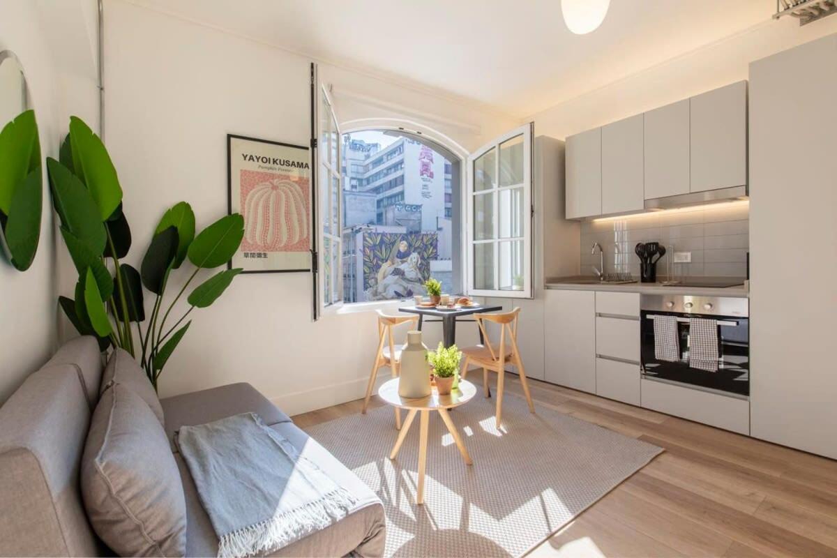 Apartamento Encantador Depto 1d1b En Monjitas Servicio Hom Santiago de Chile