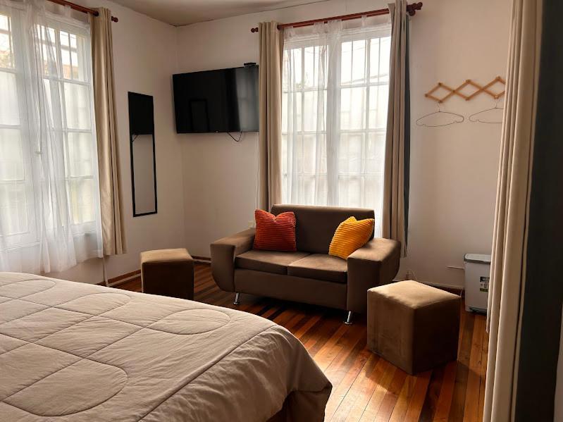 Casona Lorena Homestay *