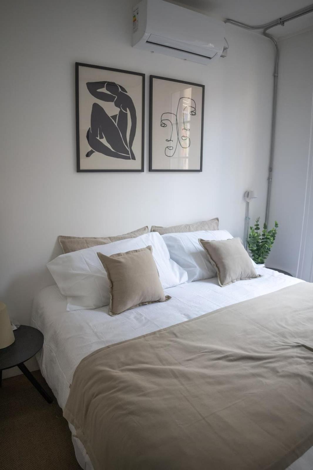 Encantador Depto 1d1b En Monjitas Servicio Hom Apartamento *