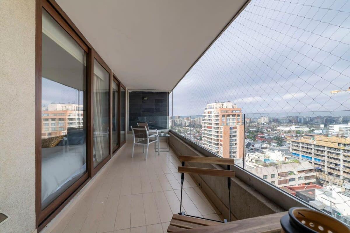 Excepcional Y Confortable Con Malla Apartamento Santiago de Chile