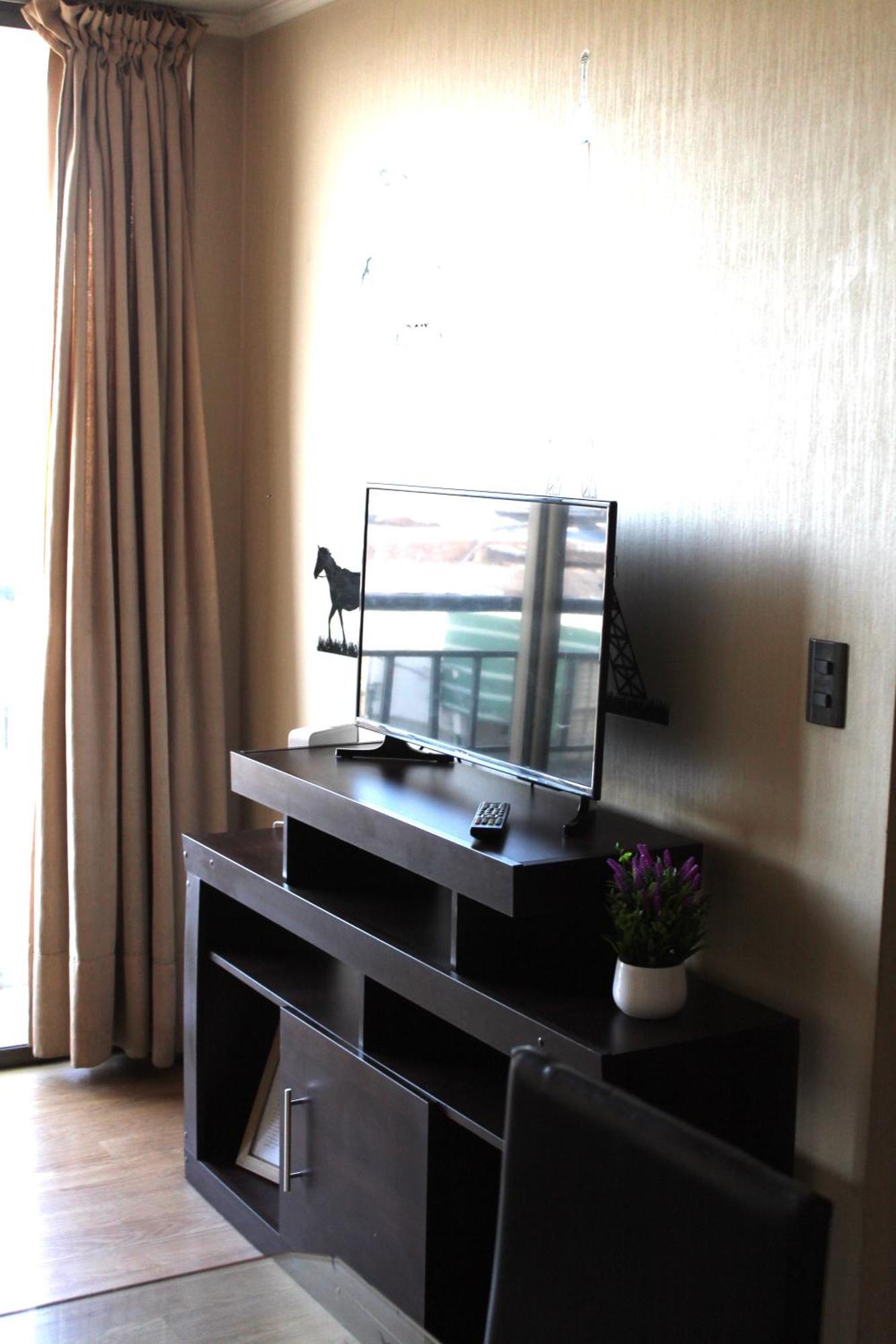 Gran Departamento Amoblado A Pasos Del Movistar Arena, Ubicado En Nataniel Cox Apartamento
