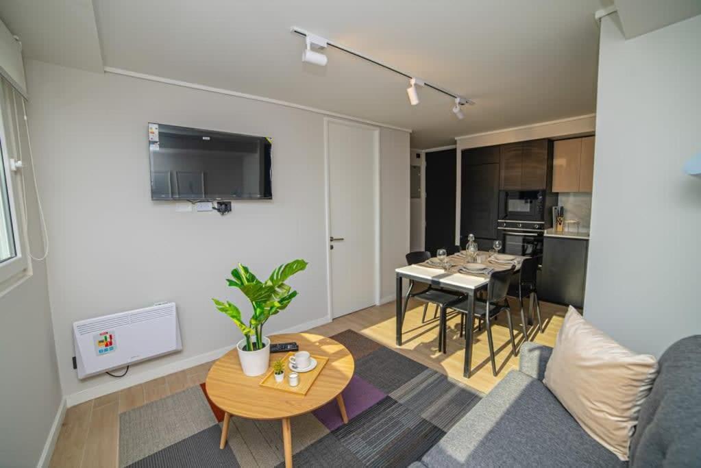 Moderno Departamento En Entorno Urbano Apartment