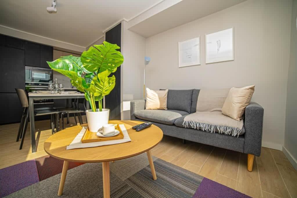 Confortable Departamento En Area Urbana *