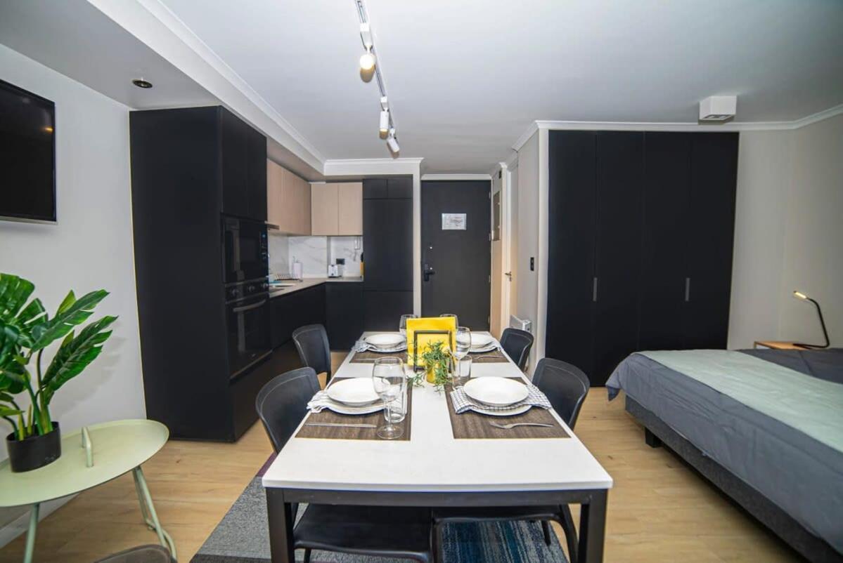 Con Terraza Privada En Providencia Apartment *