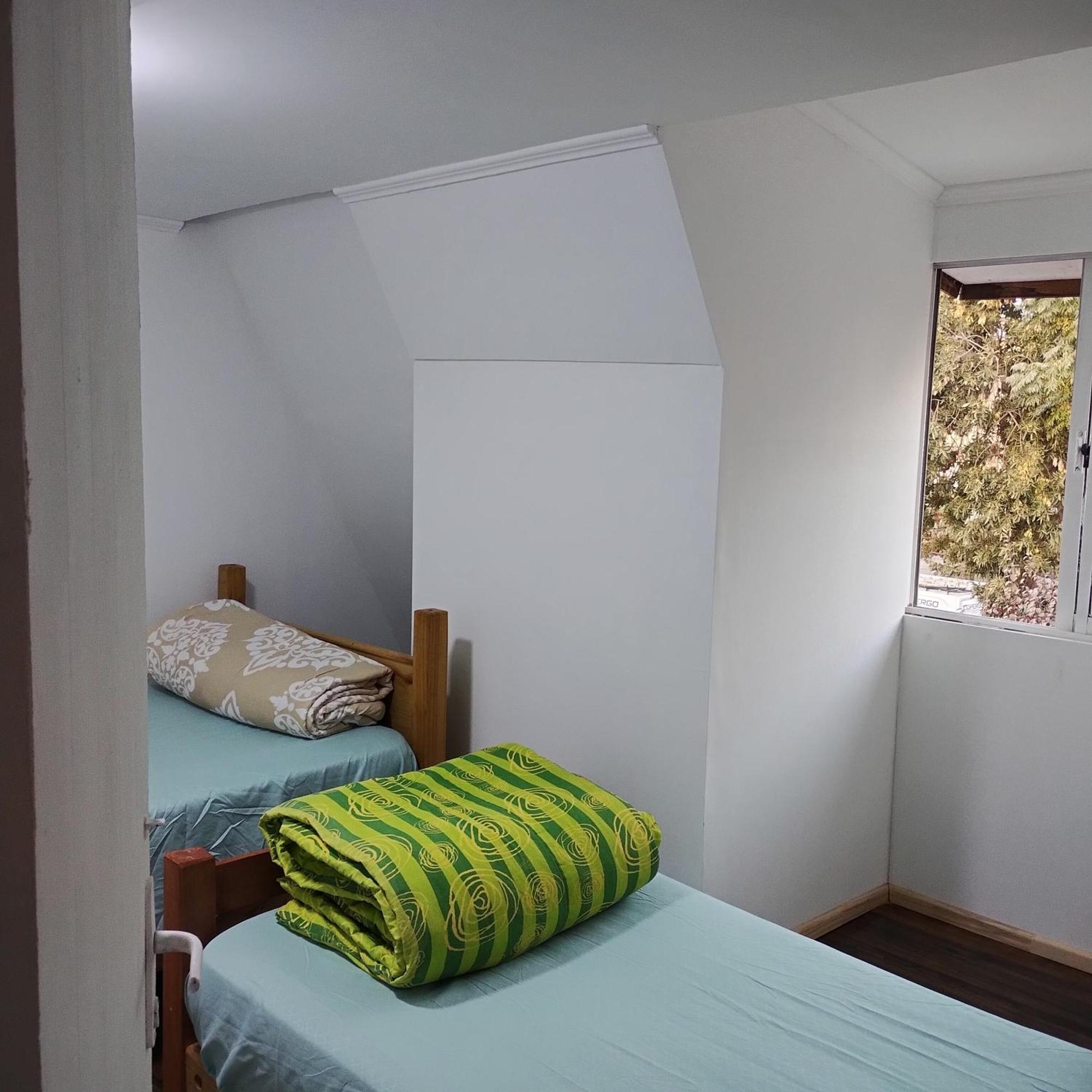 Backpackers House - Near The Airport Hospedagem domiciliar *