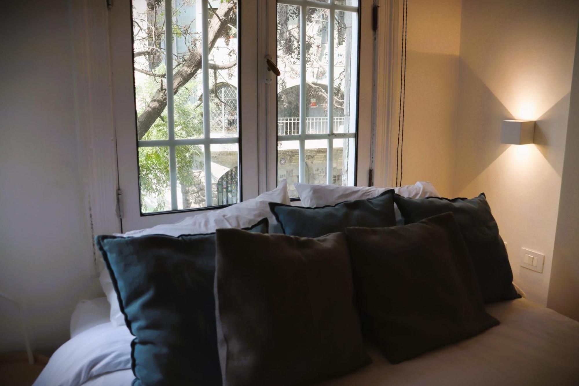 Hom I Moderno En El Centro De Lastarria * Santiago