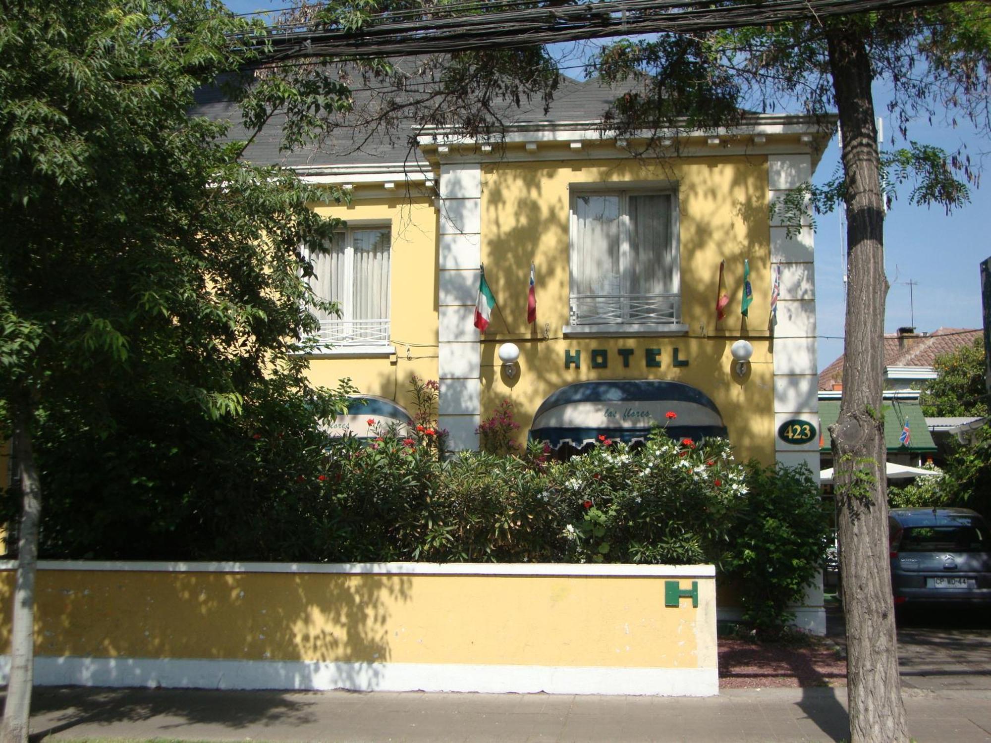 Flores Hotel 3*