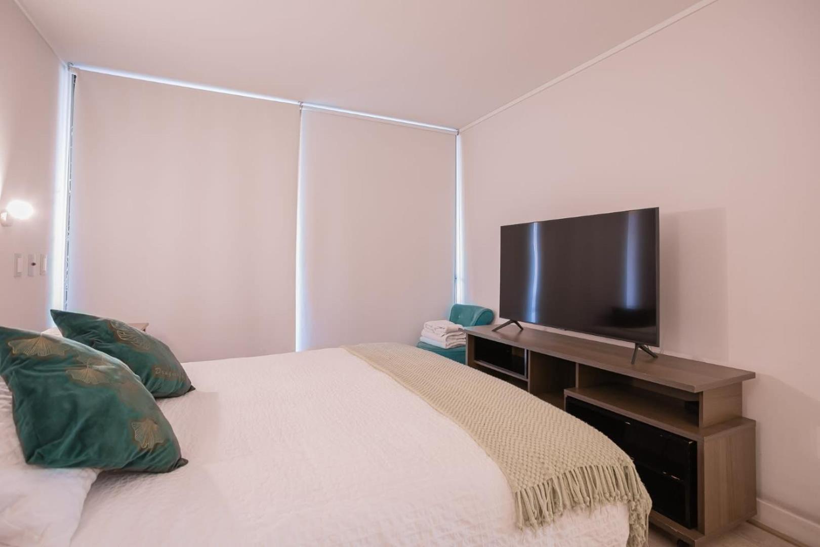 Premium 2br 2ba Parque Arauco - Balcon Con Malla * Santiago de Chile