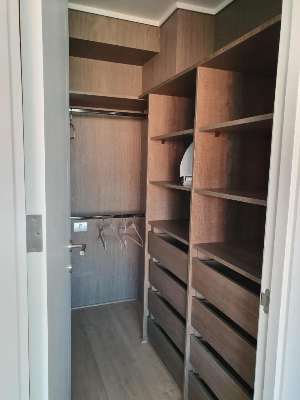 Apartamento Premium 2br 2ba Parque Arauco - Balcon Con Malla Santiago de Chile