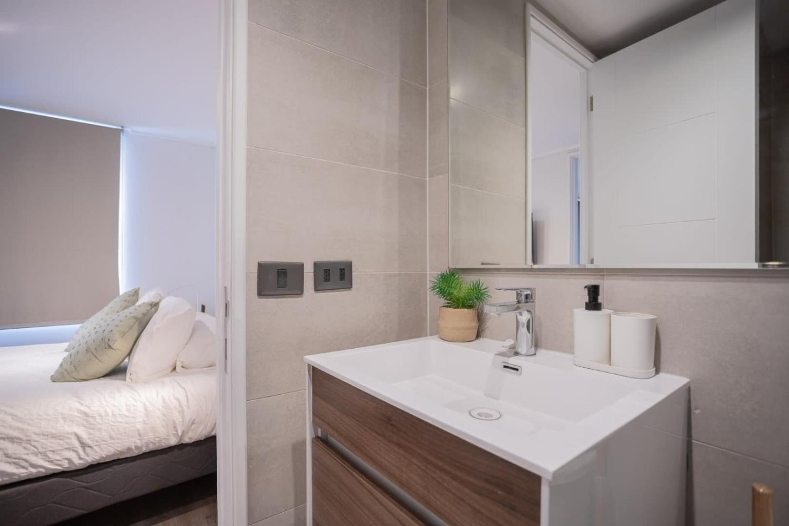 Vive La Autentica Atmosfera De Barrio Italia Apartamento