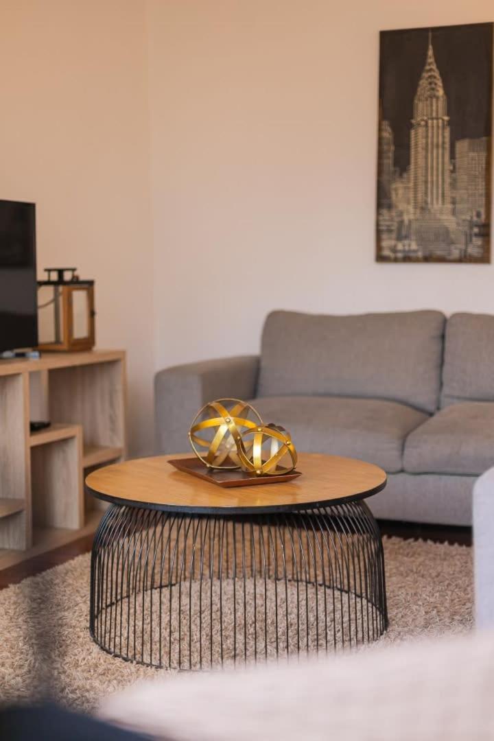 Espacioso Depto 2br 2ba - Sector Parque Arauco