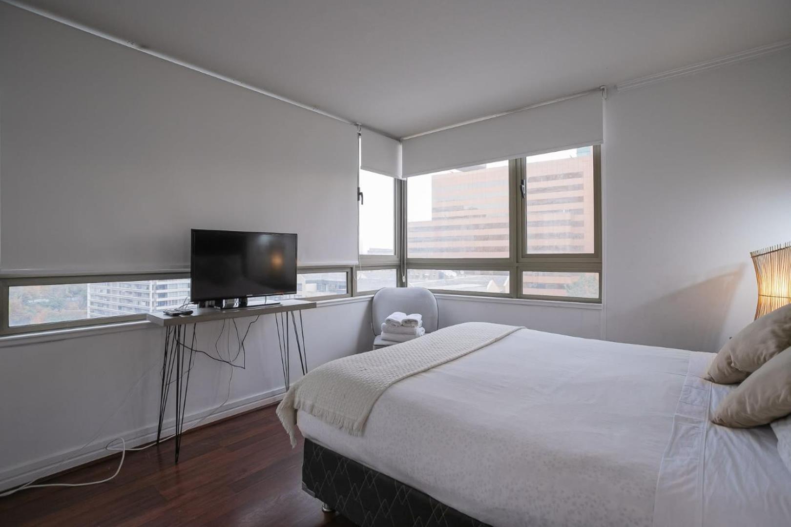 Espacioso Depto 2br 2ba - Sector Parque Arauco Apartamento Santiago de Chile