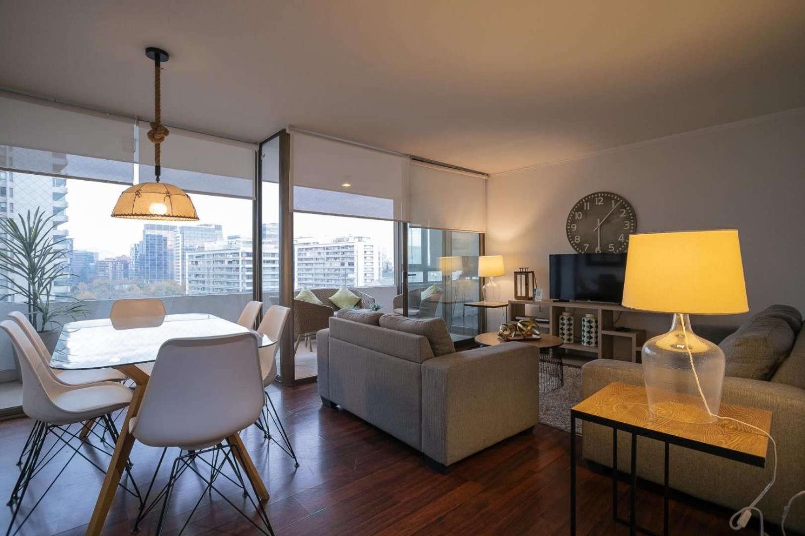 Espacioso Depto 2br 2ba - Sector Parque Arauco Apartamento *
