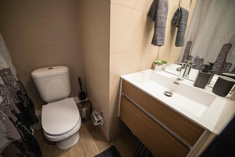 Relax And Get Comfy In Our In Condes Apartamento *