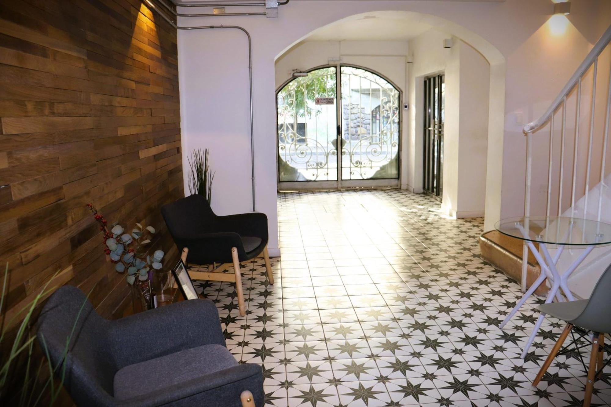 Hom I Confortable En Bohemio Barrio De Lastarria Apartamento