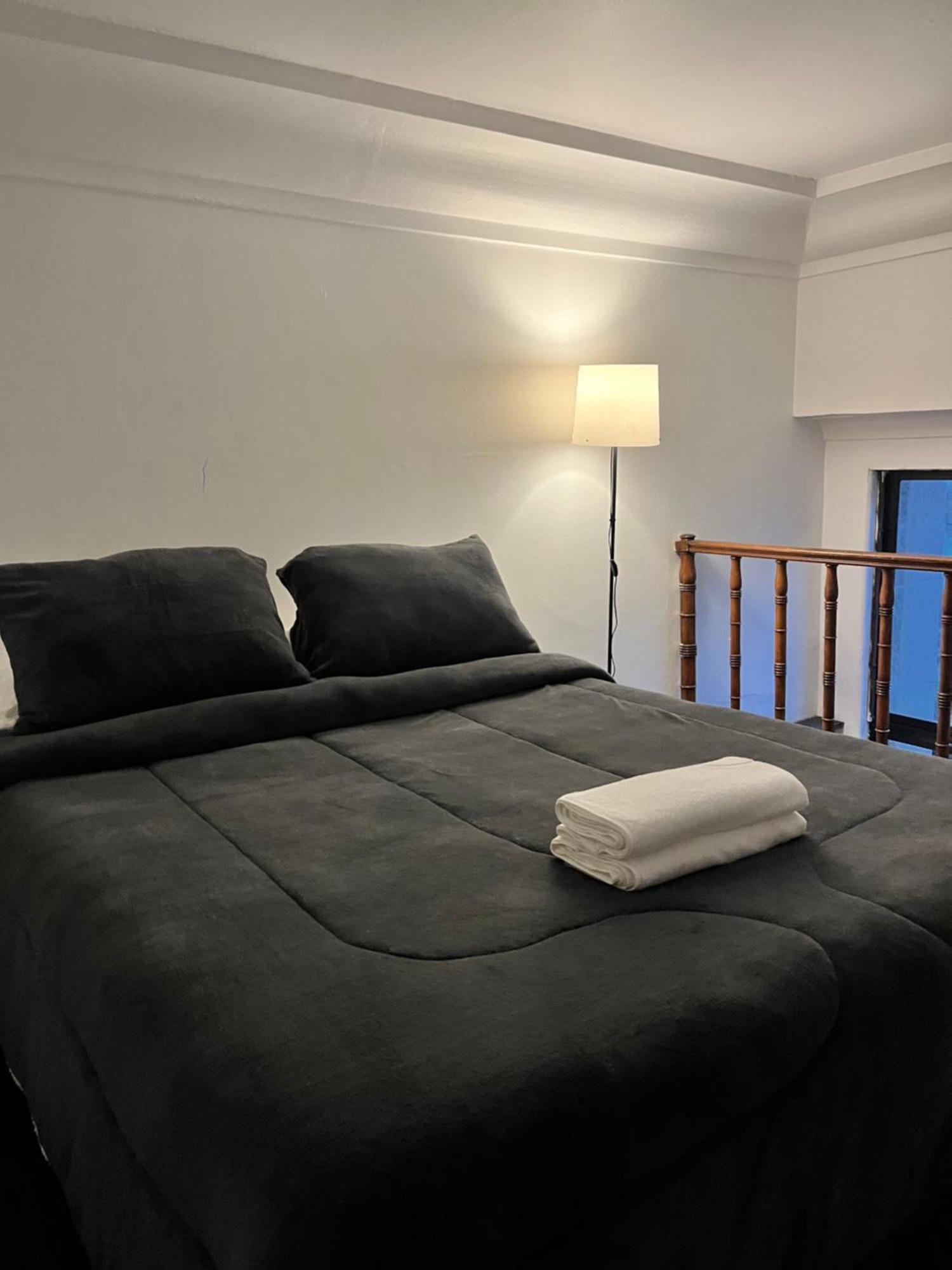Duplex Con Balcon A Casco Historico