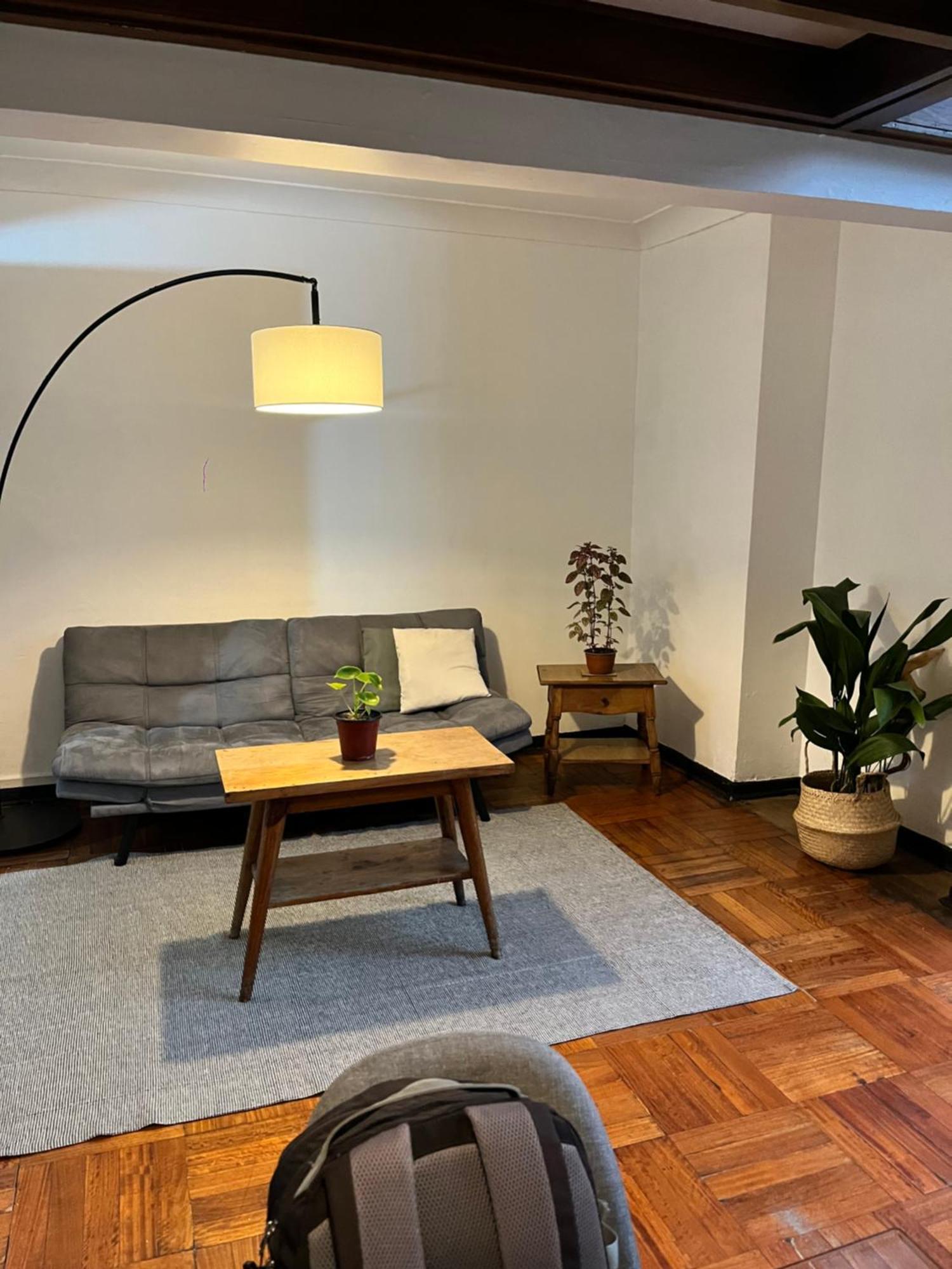 Apartamento Duplex Con Balcon A Casco Historico Santiago de Chile