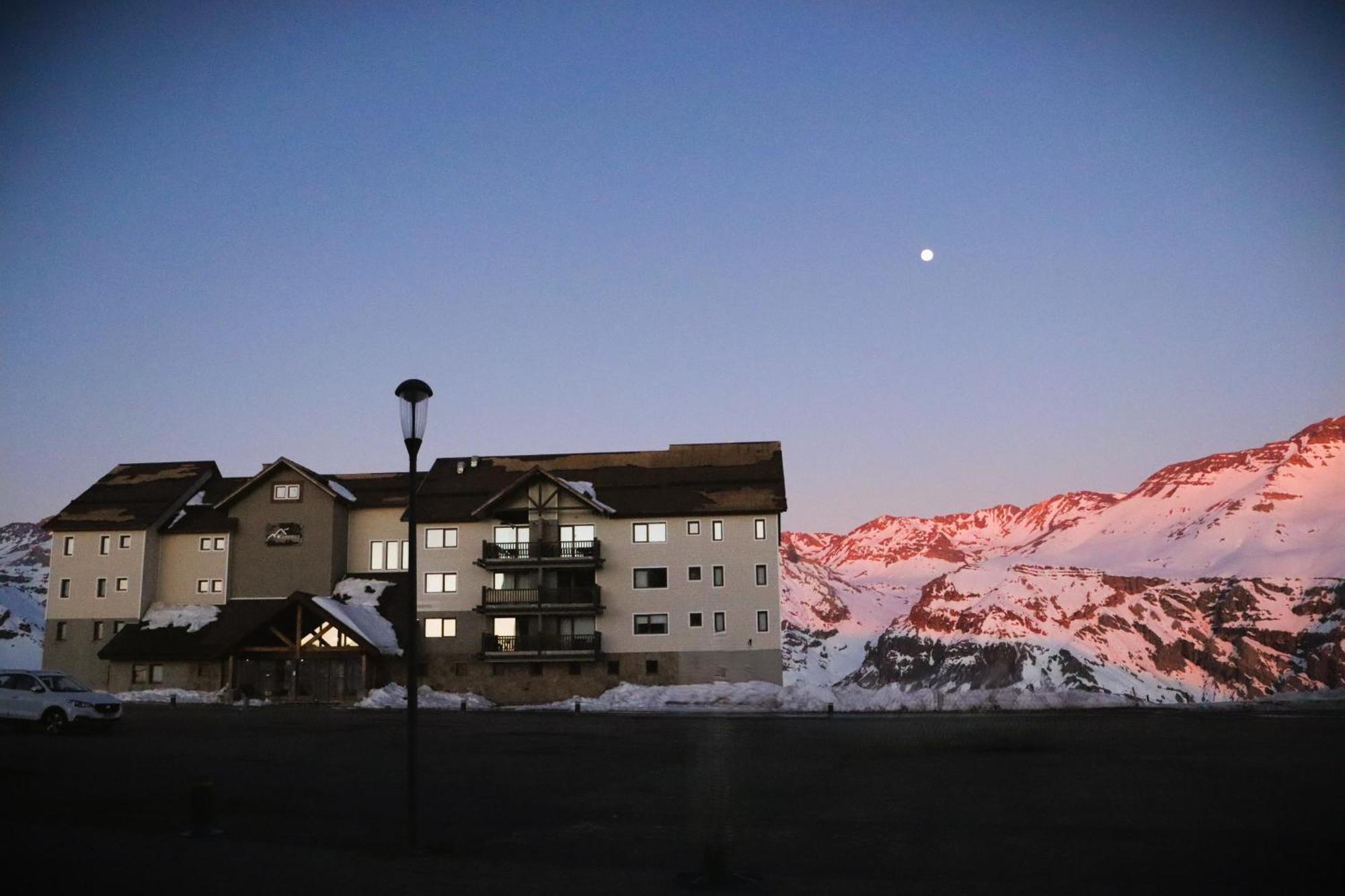 De Lujo Departamento En Valle Nevado, Edificio Valle De Cóndores Ski Out Servicio Hom Vc2803 * Santiago de Chile