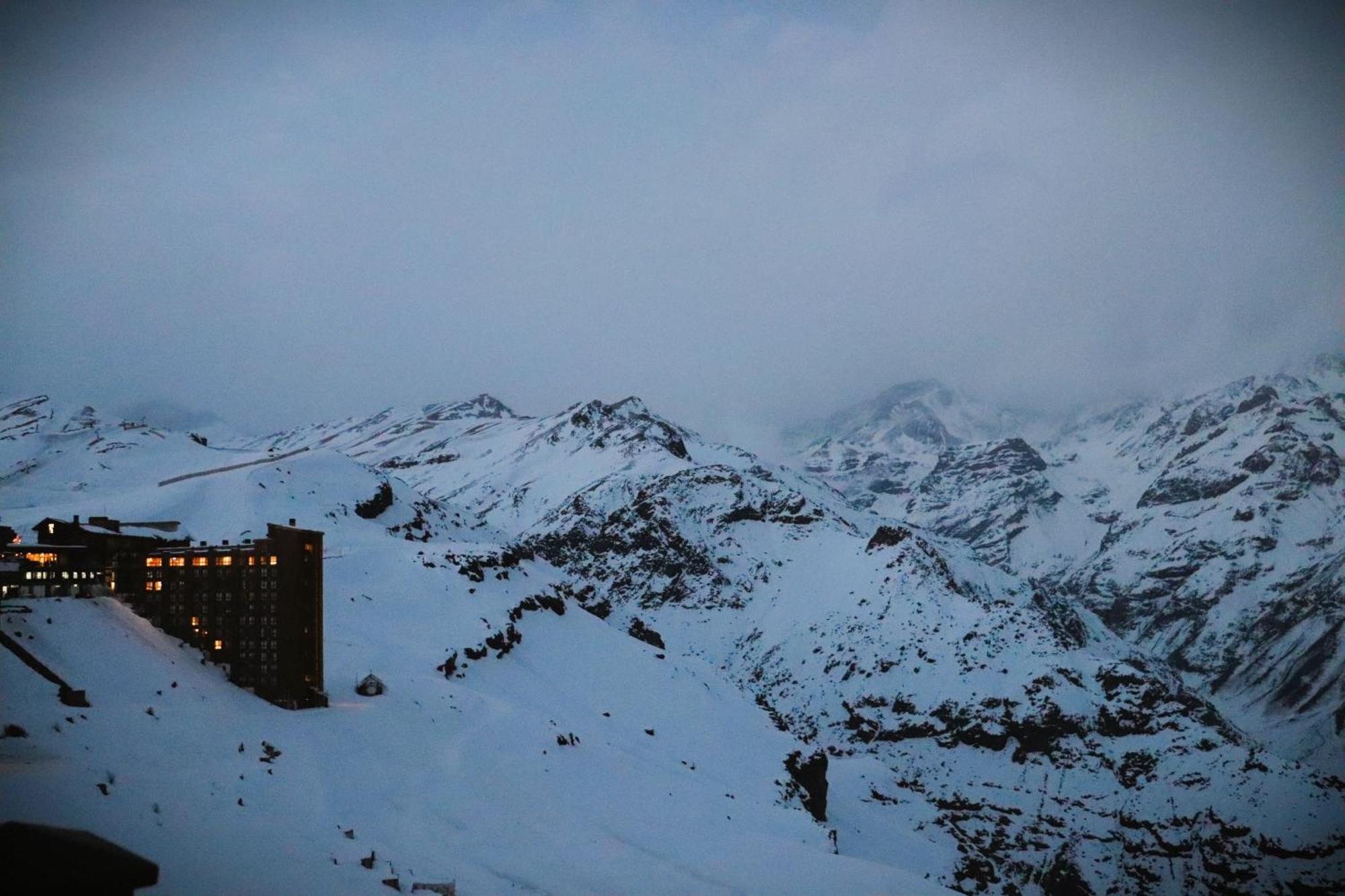 De Lujo Departamento En Valle Nevado, Edificio Valle De Cóndores Ski Out Servicio Hom Vc2803 Apartamento *