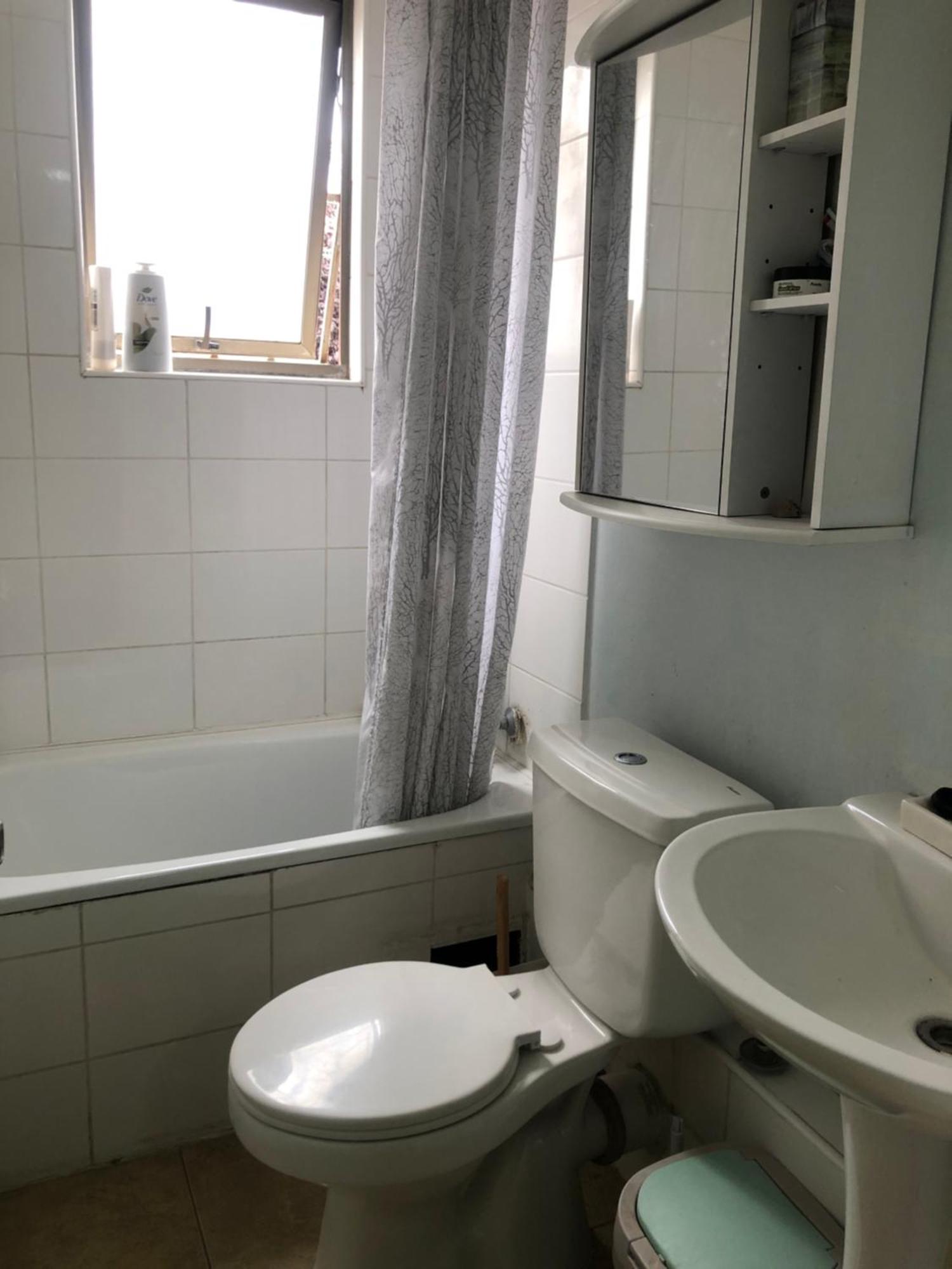Habitacion Ii Cerca Del Aeropuerto - Tu Espacio Re Habitación en casa particular