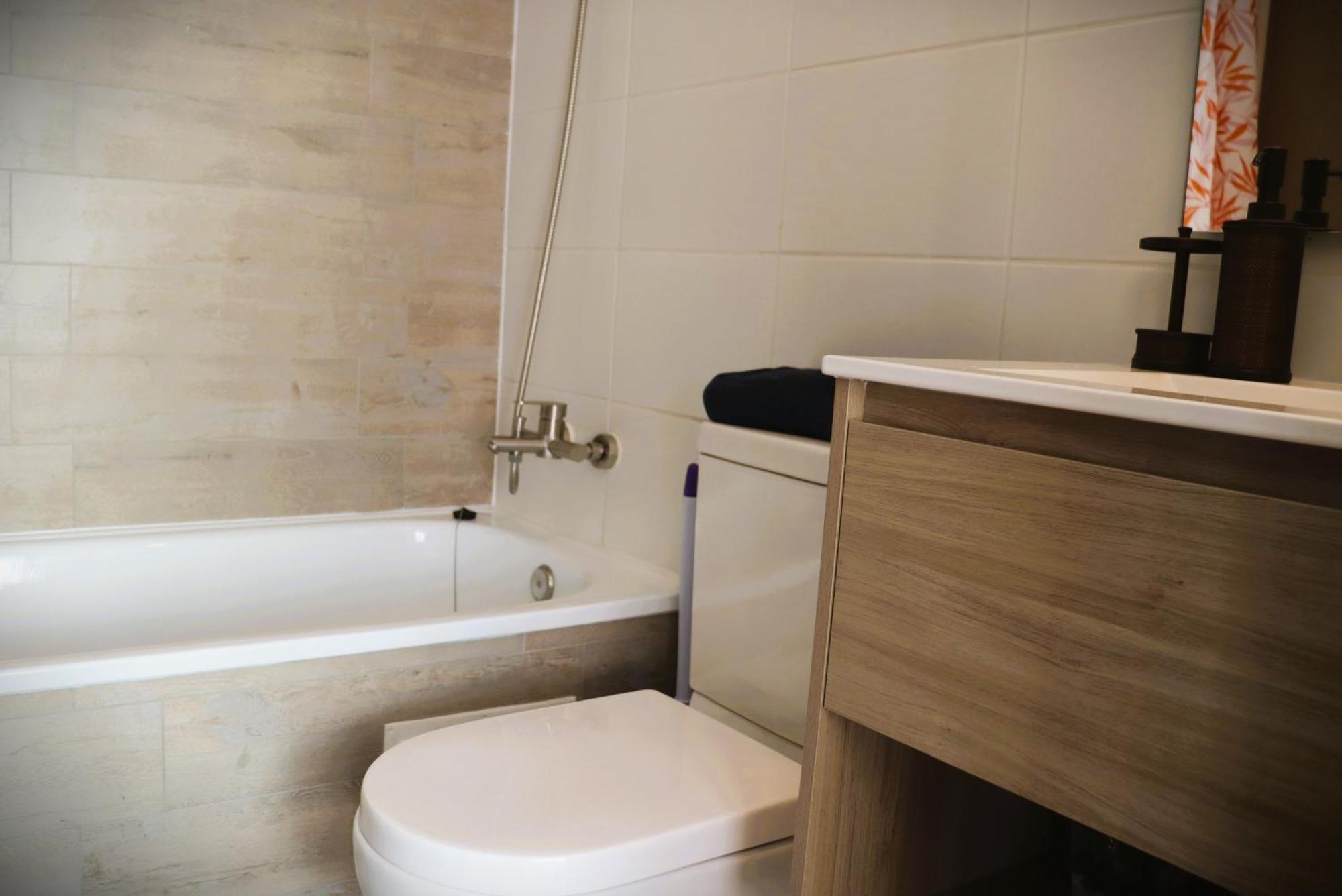 Hom I Amplio Y Comodo Depto 1d1b Apartment *