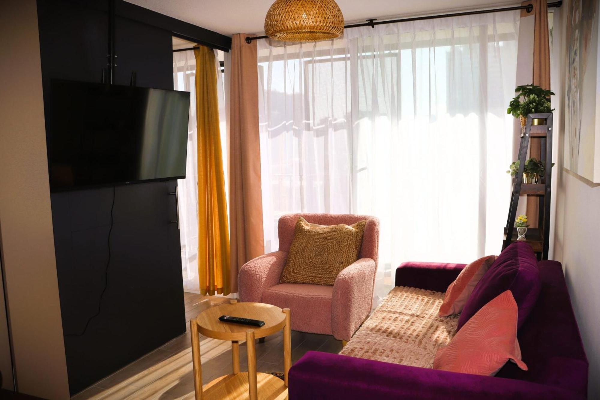Hom I Amplio Y Comodo Depto 1d1b Apartment Santiago