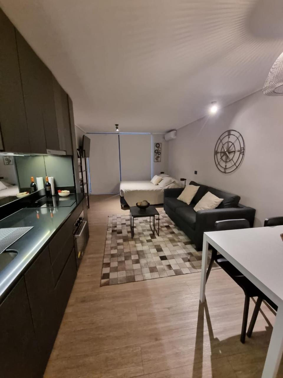 Apartamento Estudio En Estoril Cercano A Principales Centros De