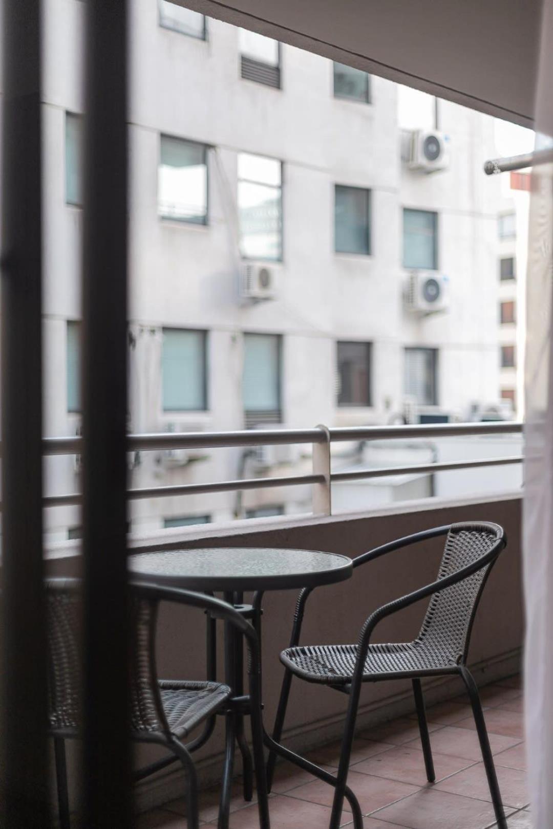 Comfy Urban Style Steps From Costanera Center Santiago