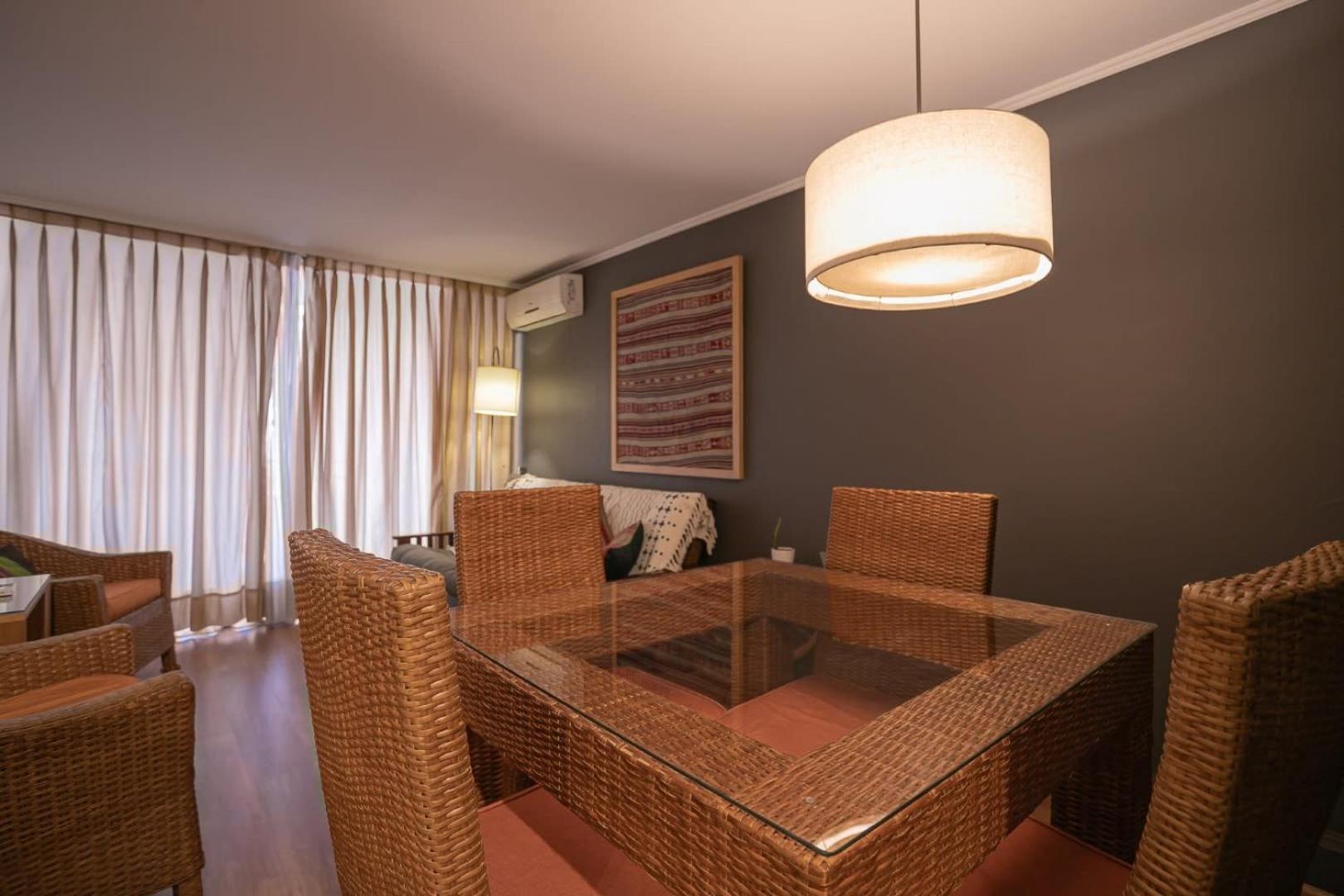 Comfy Urban Style Steps From Costanera Center