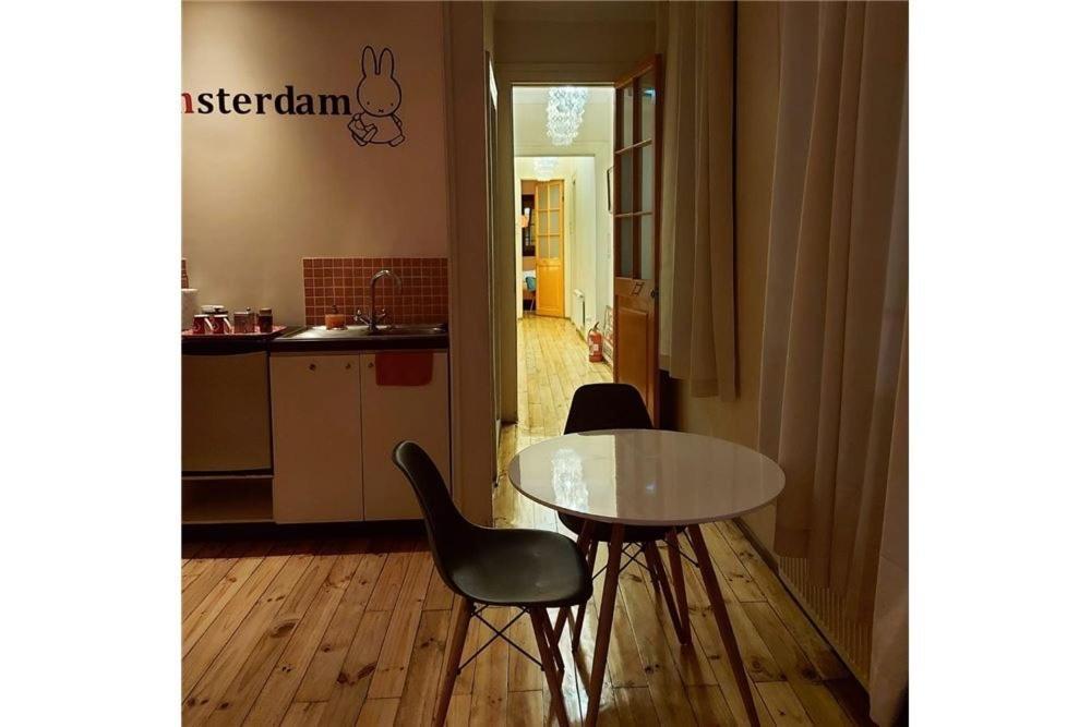 Amstelhuis Providencia Baquedano * Santiago