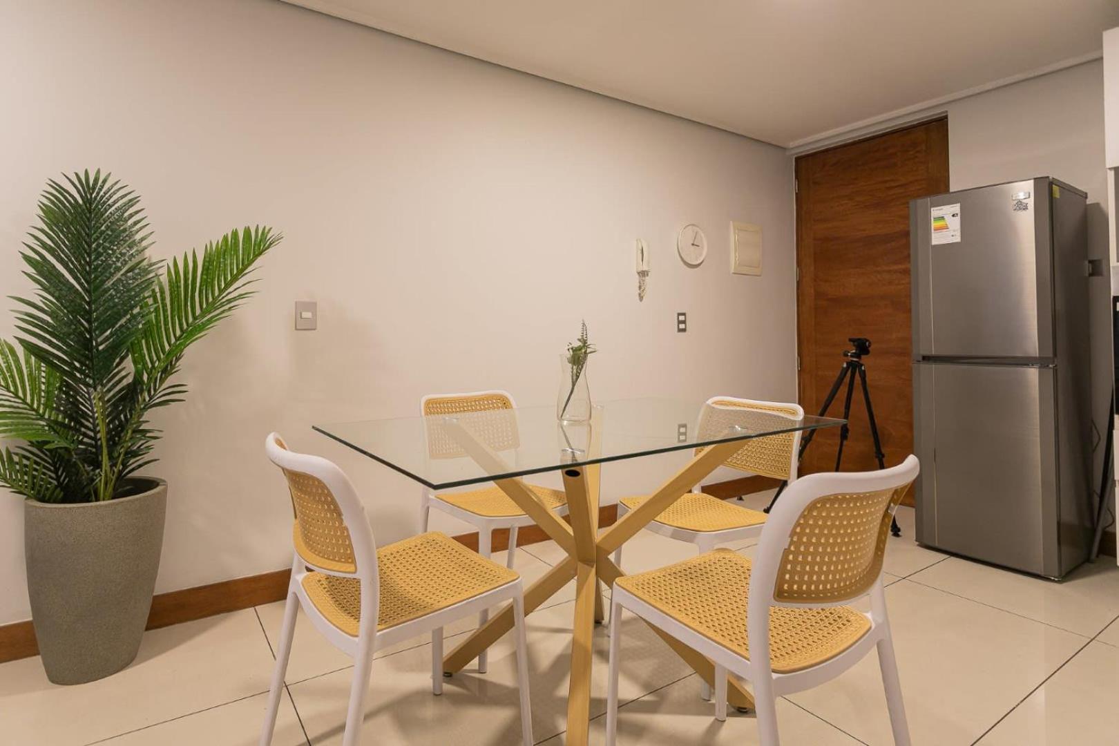 Tu Refugio Sofisticado En Condes Exclusivo Y Elegante Apartamento